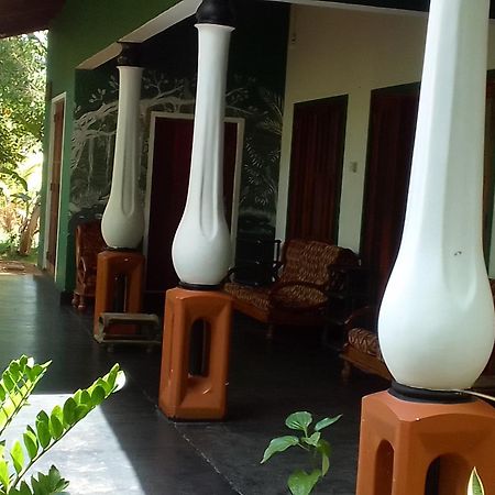 Lahiru Home Stay Sigiriya Exterior photo