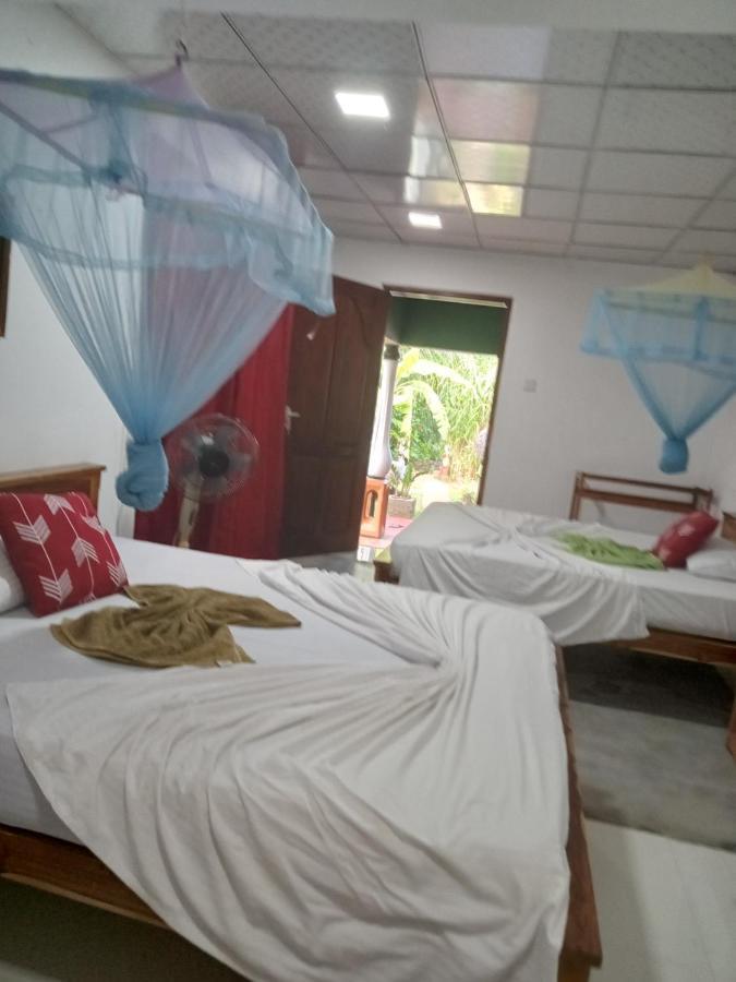 Lahiru Home Stay Sigiriya Exterior photo