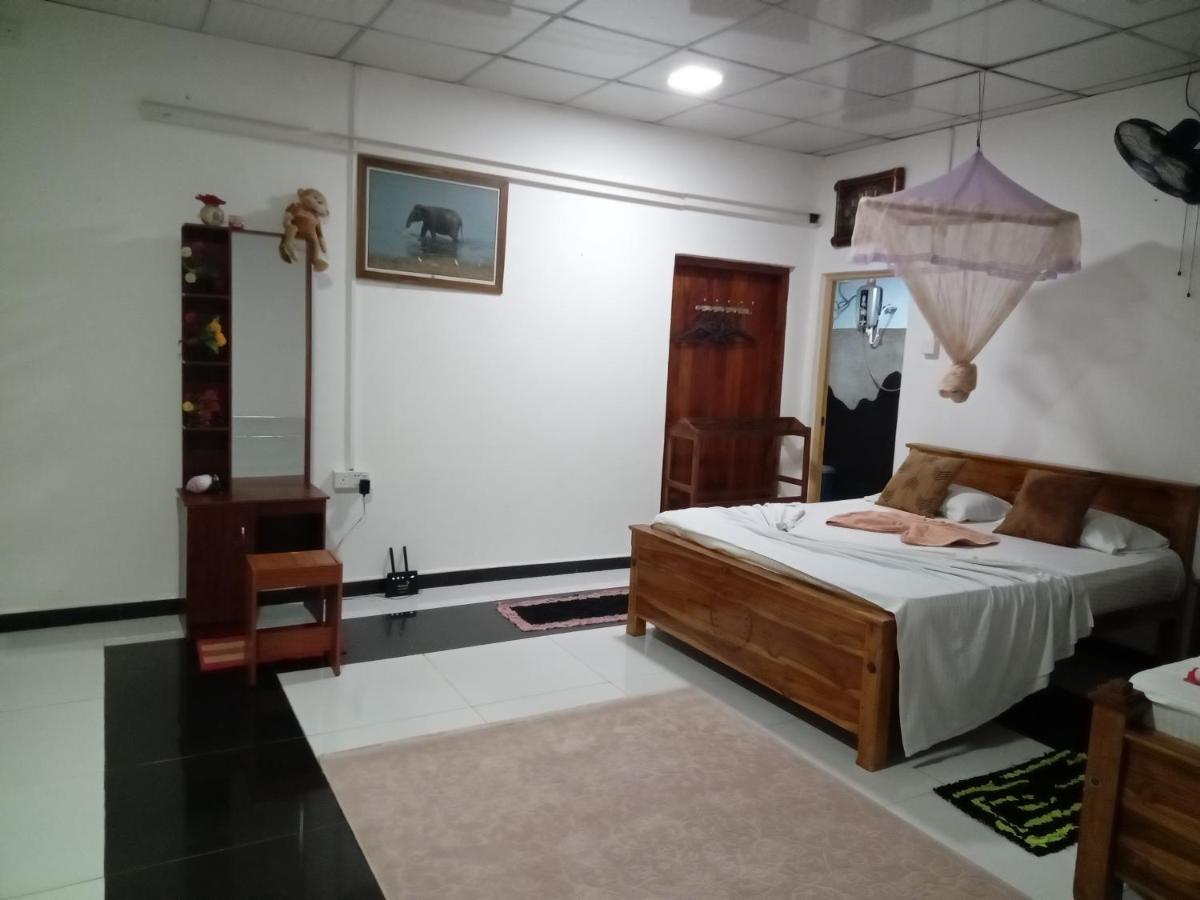 Lahiru Home Stay Sigiriya Exterior photo
